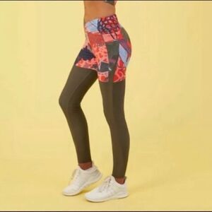 Gymshark x Nikki dynamic legging pineapple olive